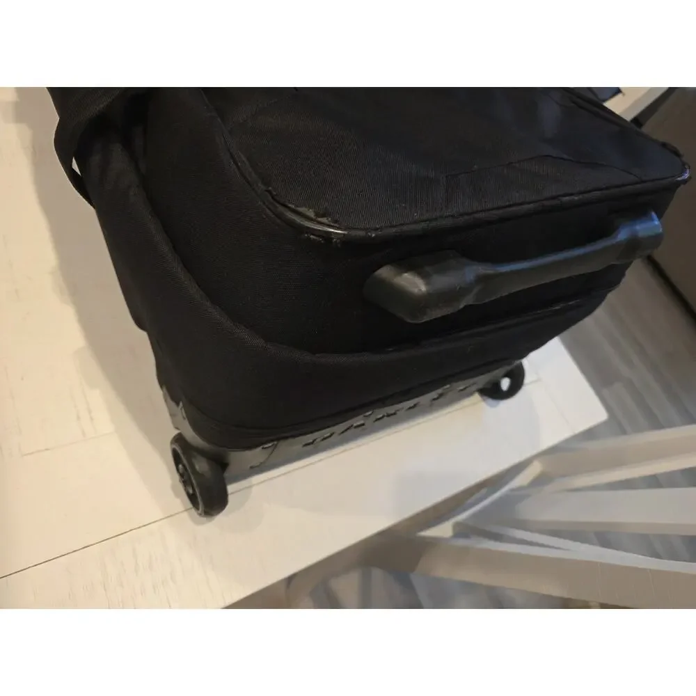 Oakley Large Roller Travel Suitcase Rolling Luggage 92L 32
